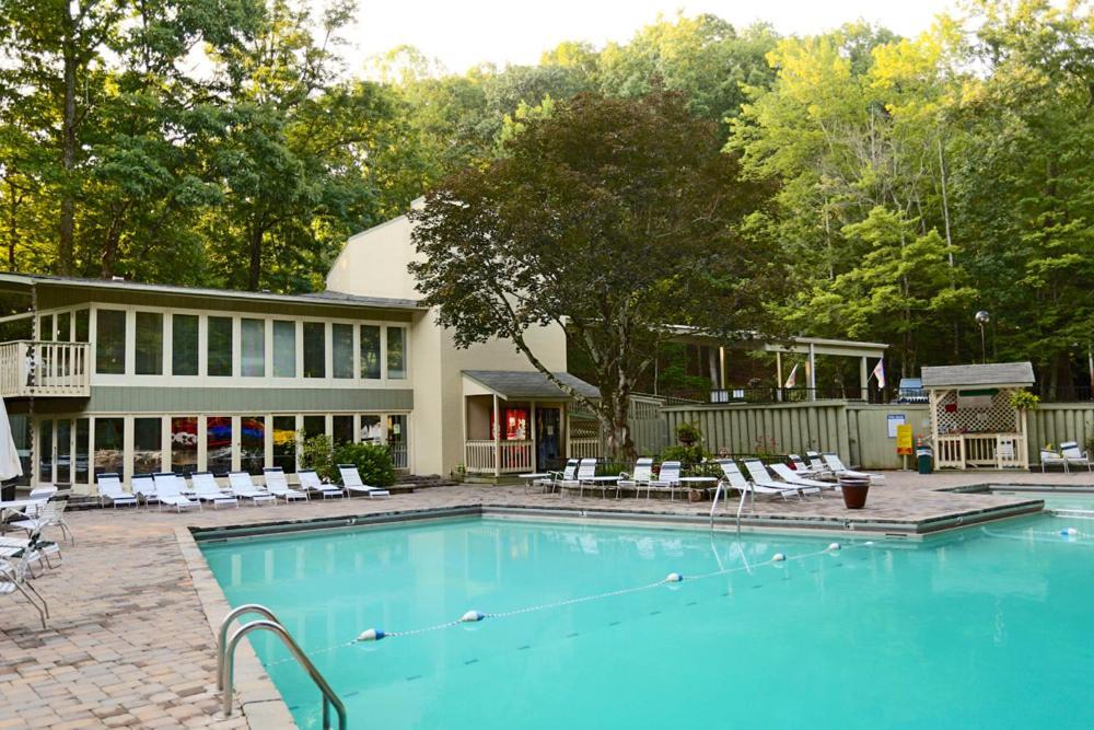 Four Bears Den, Hot Tub, 1089 Of Free Attraction Tickets For Each Paid Day, Dollywood And More جاتلينبرج المظهر الخارجي الصورة