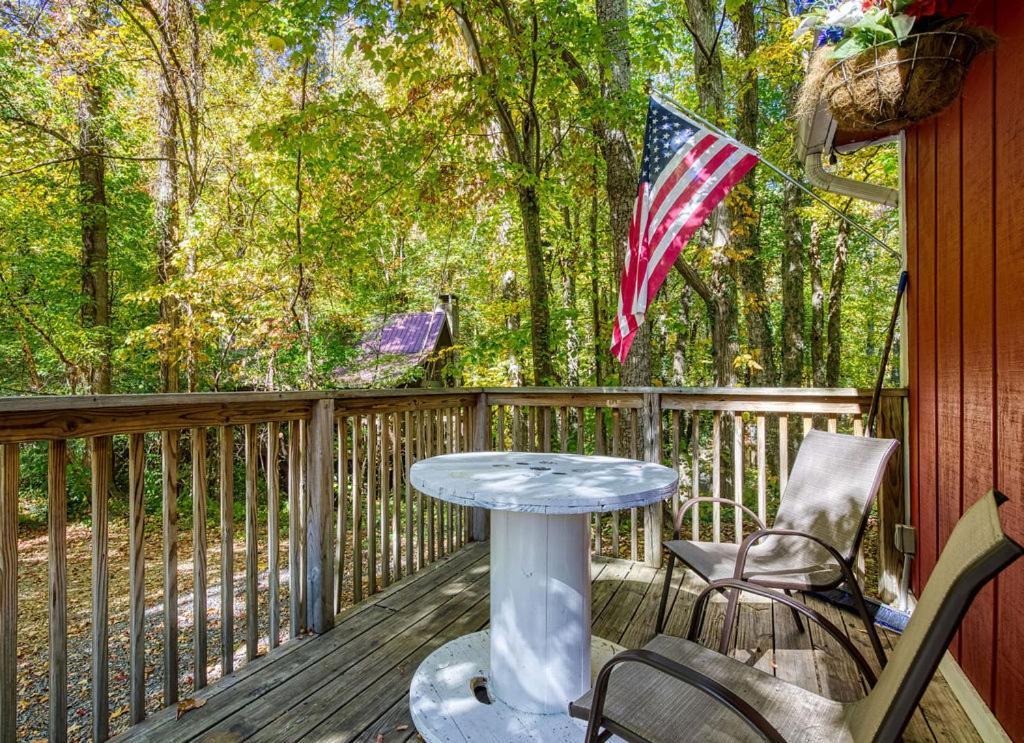 Four Bears Den, Hot Tub, 1089 Of Free Attraction Tickets For Each Paid Day, Dollywood And More جاتلينبرج المظهر الخارجي الصورة