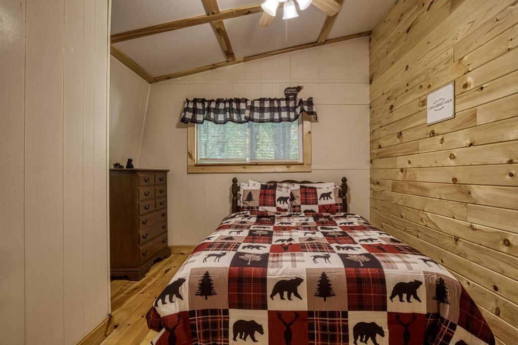 Four Bears Den, Hot Tub, 1089 Of Free Attraction Tickets For Each Paid Day, Dollywood And More جاتلينبرج المظهر الخارجي الصورة