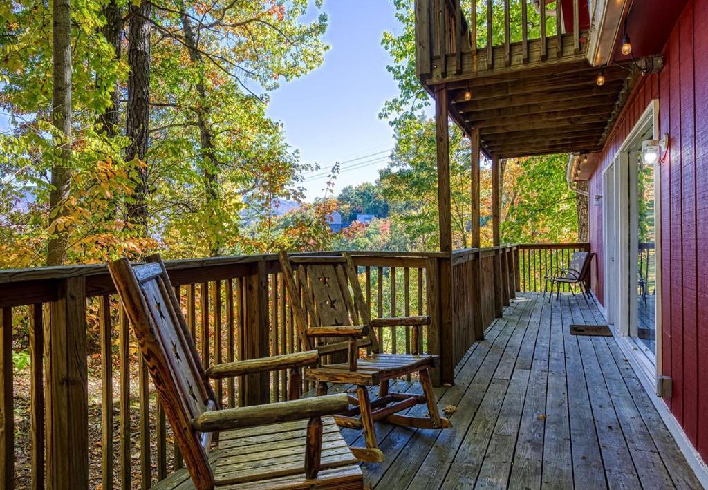 Four Bears Den, Hot Tub, 1089 Of Free Attraction Tickets For Each Paid Day, Dollywood And More جاتلينبرج المظهر الخارجي الصورة