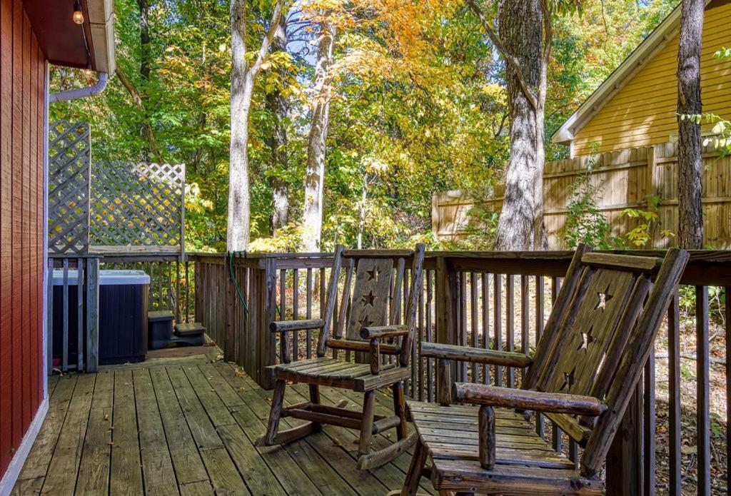 Four Bears Den, Hot Tub, 1089 Of Free Attraction Tickets For Each Paid Day, Dollywood And More جاتلينبرج المظهر الخارجي الصورة