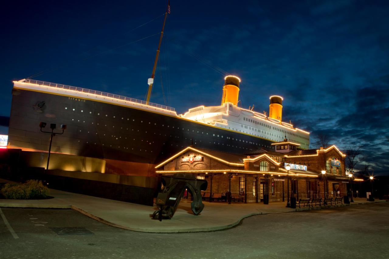 Four Bears Den, Hot Tub, 1089 Of Free Attraction Tickets For Each Paid Day, Dollywood And More جاتلينبرج المظهر الخارجي الصورة
