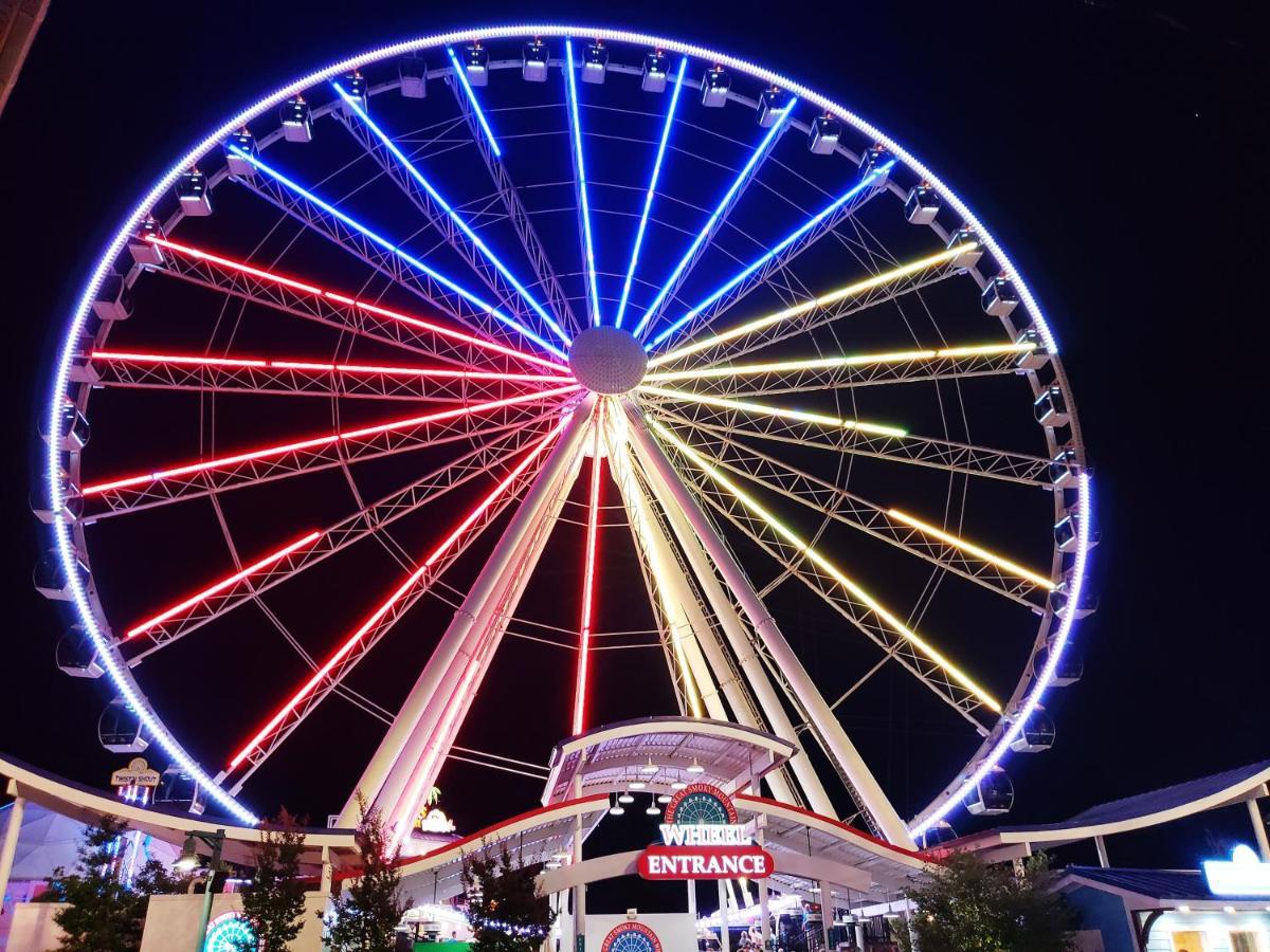 Four Bears Den, Hot Tub, 1089 Of Free Attraction Tickets For Each Paid Day, Dollywood And More جاتلينبرج المظهر الخارجي الصورة